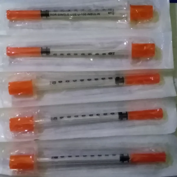 Agary Disposable insulin syringes are designed for a single use and are used to administer insulin injections, a common treatment for diabetes. They are typically made of plastic and feature a thin needle to minimize discomfort during injection. This single-use design helps prevent infection and ensures a sterile environment for each injection.