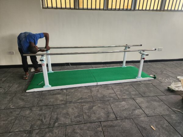 1. Rehabilitation and Physical Therapy: Gait training: Parallel bars provide support for practicing walking, helping patients relearn or improve their gait, especially after injuries or neurological conditions. Balance and stability: They are crucial for exercises that improve balance and stability, which is particularly important for individuals recovering from injuries or surgeries. Strengthening and coordination: Parallel bars allow for controlled exercises that build strength in the legs and core, while also enhancing coordination. Weight-bearing exercises: They facilitate weight-bearing exercises that are essential for building bone density and muscle mass. Post-stroke rehabilitation: Parallel bars are valuable in helping stroke patients regain movement and coordination. 2. Gymnastics: Upper body strength: Gymnasts use parallel bars to perform a variety of exercises that build strength in the arms, shoulders, and core. Dynamic movements: They are used for dynamic movements like swings, turns, and dismounts, enhancing coordination and acrobatic skills. Flexibility and range of motion: Parallel bars can also be incorporated into exercises that improve flexibility and range of motion.