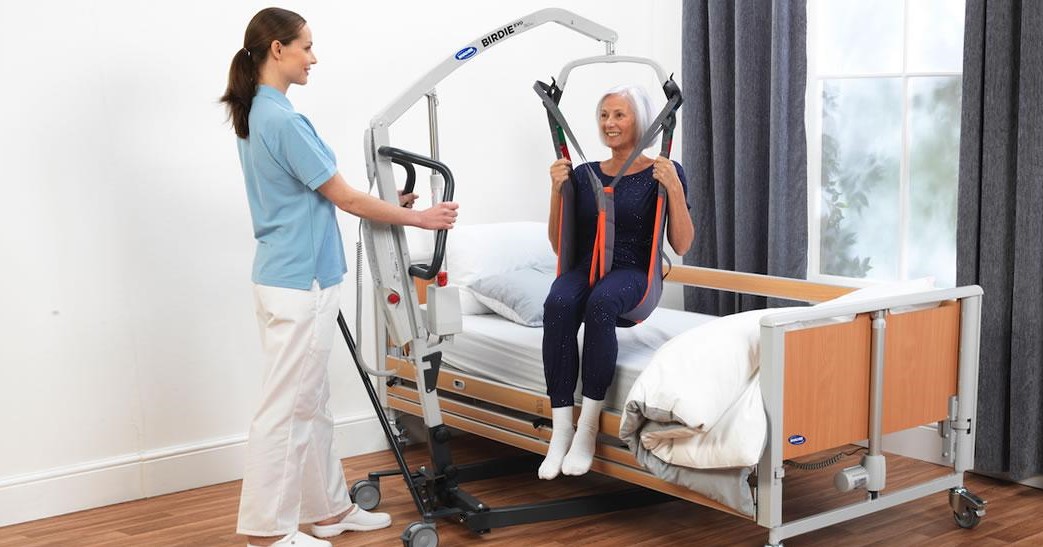 Patient Hoist Lift – Manual or Electric Transfer Lift with Support Sling1 Patient hoist lift designed for safe and dignified transfer of individuals with limited mobility. Available in manual and electric models for hospitals, care homes, and home care use.