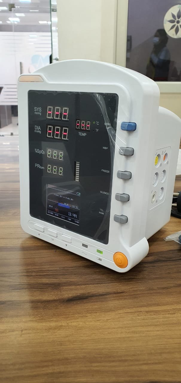 3 parameters vitalsign monitor2 Vital Signs Patient Monitor – 3-Parameter NIBP, SpO₂ & Pulse Rate Monitor