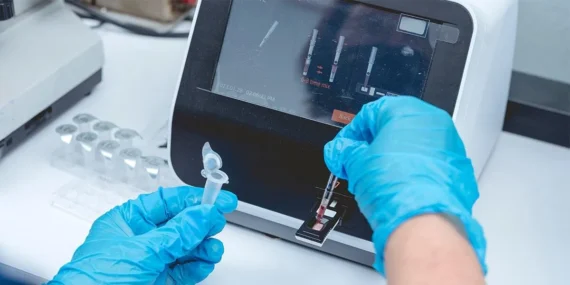 Immunoassay Analyzer