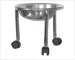 Durable stainless steel medical kick bucket with wheels for hands-free waste disposal in hospitals and operating rooms. Easy to clean, rust-proof, and designed for efficient clinical hygiene management.