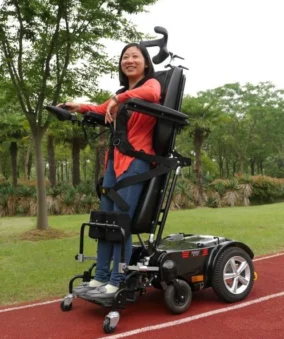 Standing wheelchair
